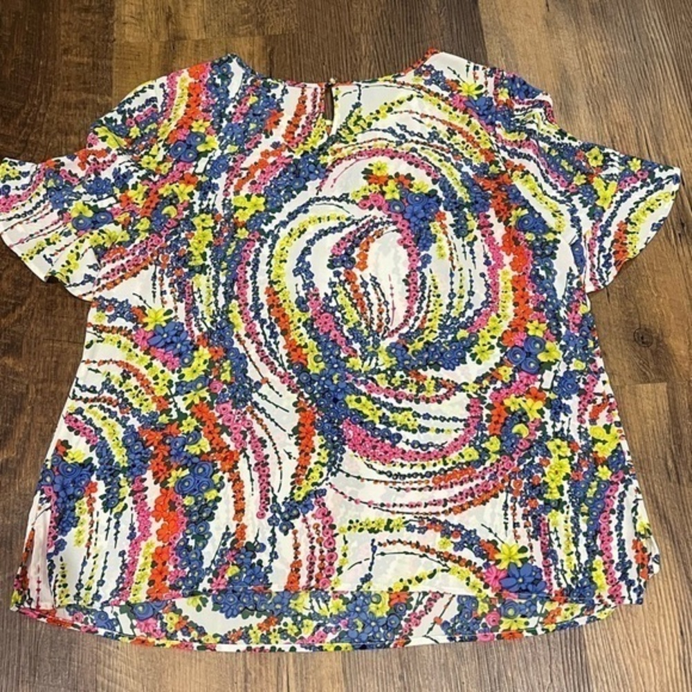 Talbots floral blouse women sz 1XP cream pink blue flutter sleeve flower‎ button